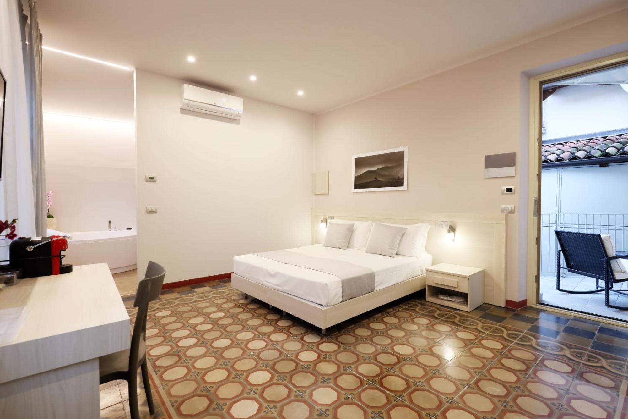 Palazzo Belli Bed and Breakfast Άλμπα Εξωτερικό φωτογραφία