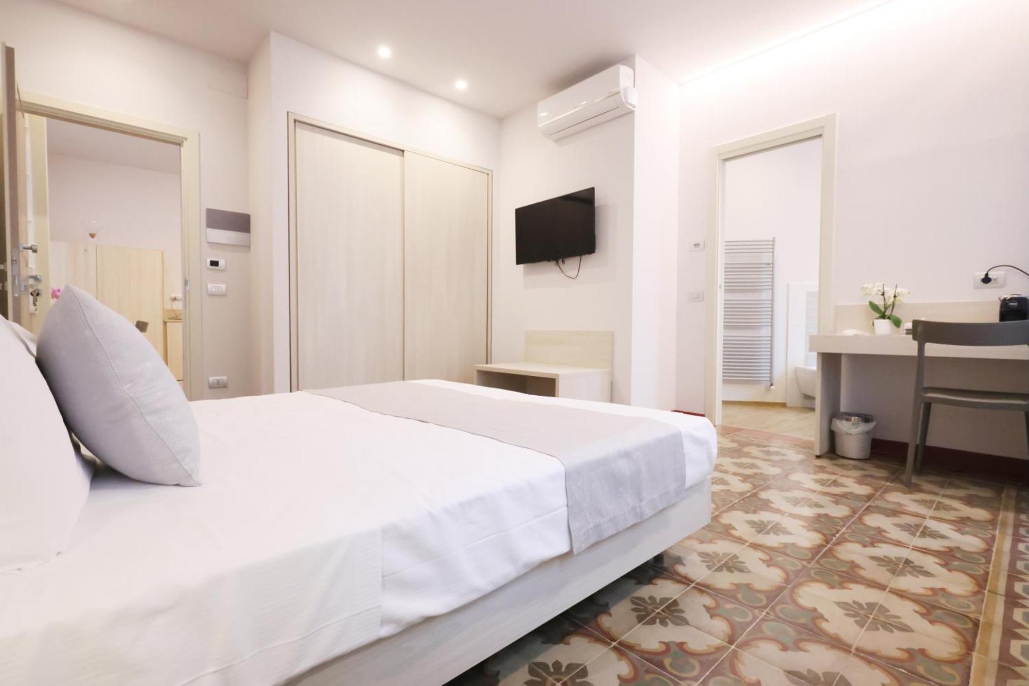 Palazzo Belli Bed and Breakfast Άλμπα Εξωτερικό φωτογραφία