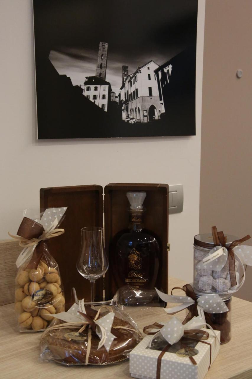Palazzo Belli Bed and Breakfast Άλμπα Εξωτερικό φωτογραφία