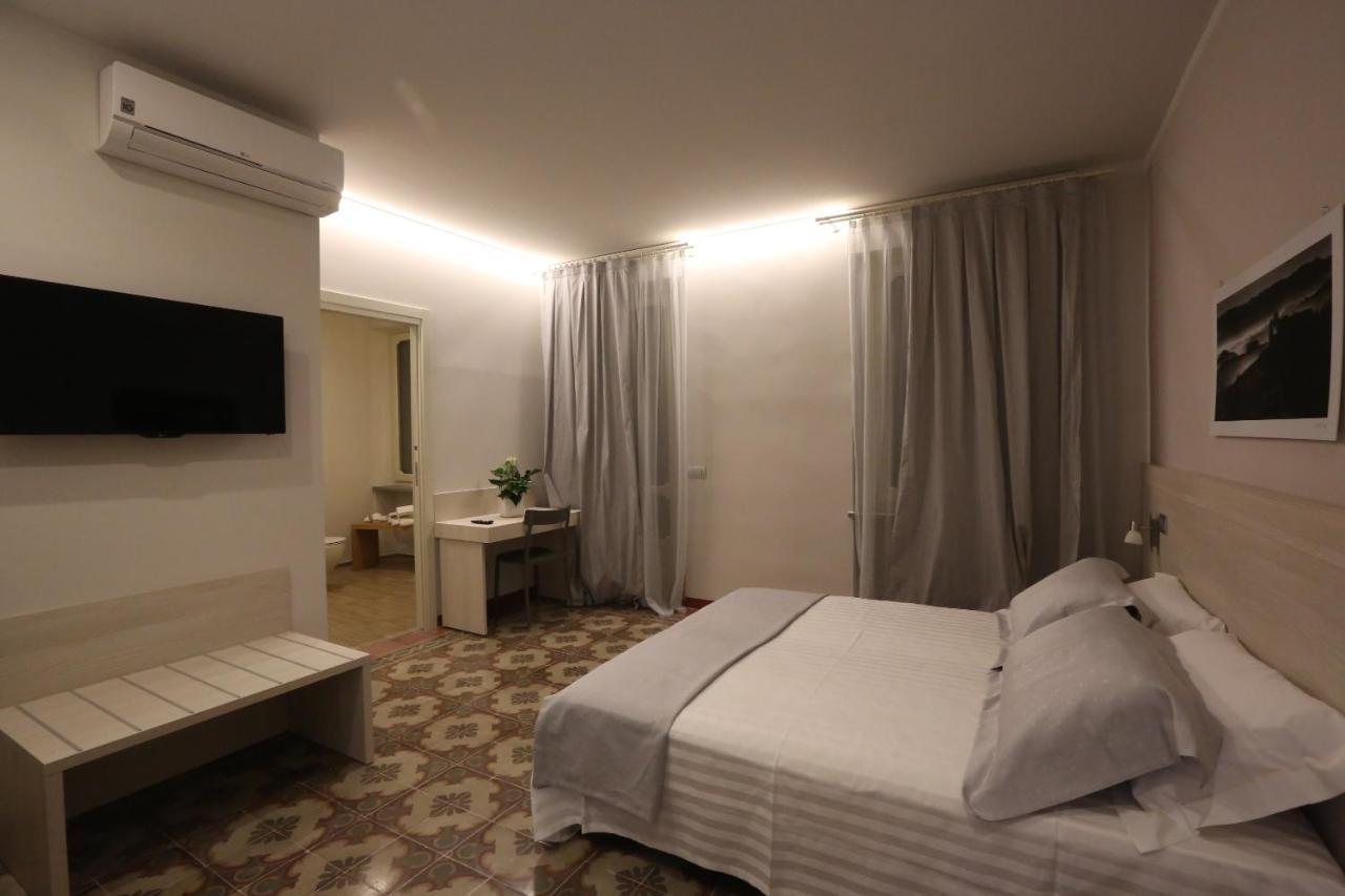 Palazzo Belli Bed and Breakfast Άλμπα Εξωτερικό φωτογραφία