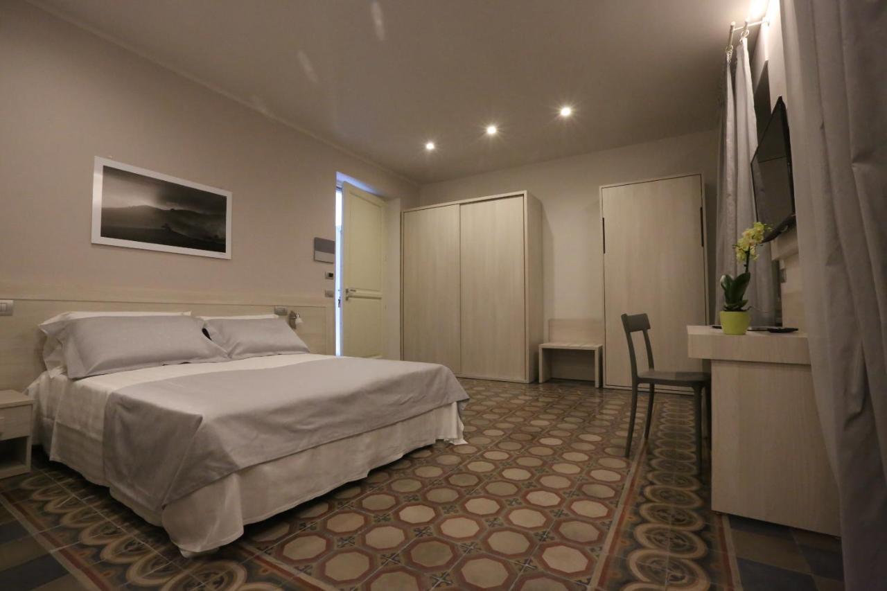 Palazzo Belli Bed and Breakfast Άλμπα Εξωτερικό φωτογραφία