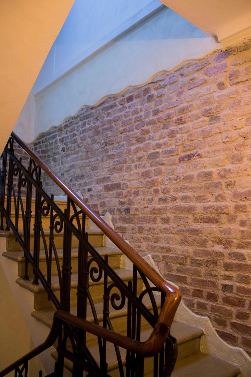 Palazzo Belli Bed and Breakfast Άλμπα Εξωτερικό φωτογραφία